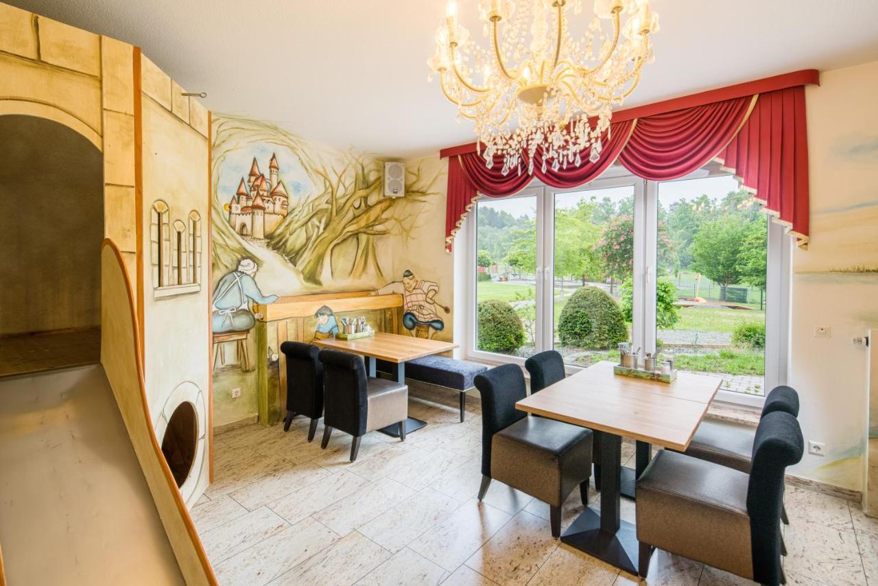 אאולנדורף Hotel Hofgut Tiergarten מראה חיצוני תמונה